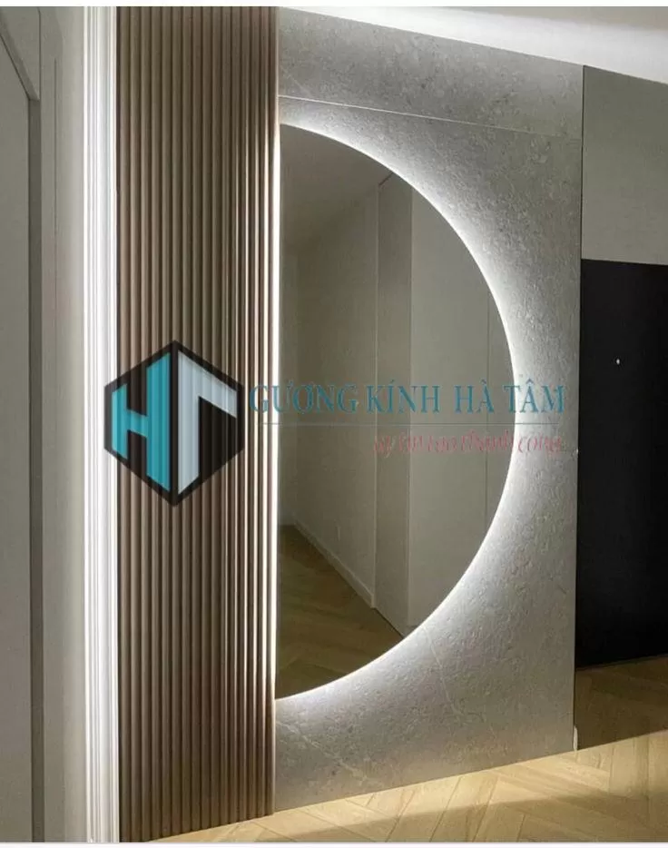Gương soi toàn thân hình bán nguyệt